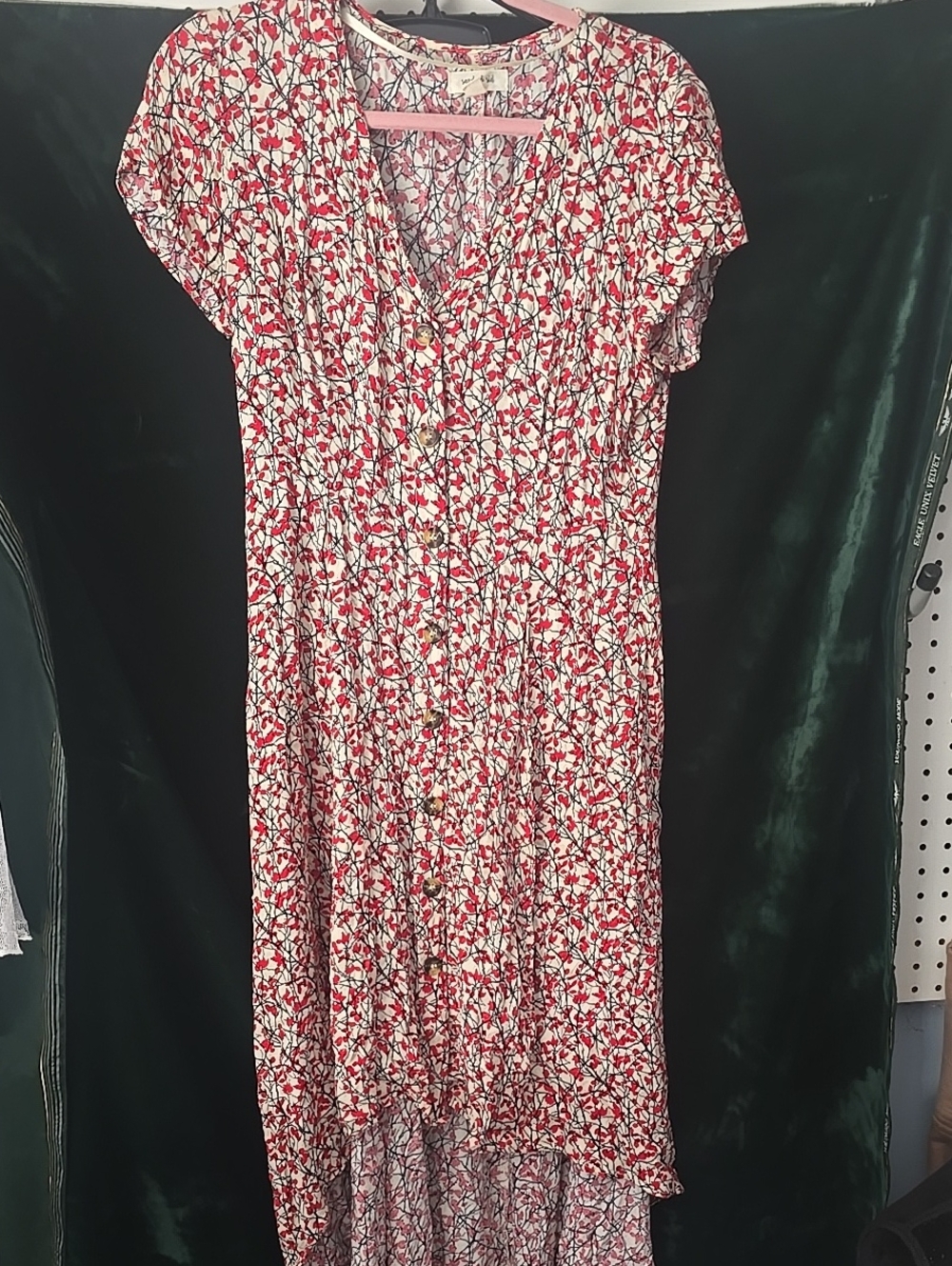 Sandy & Sid Red Floral V-Neck Button-Front Women's Dress size 8